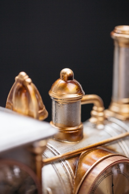 Nostalgictraindeskclock04