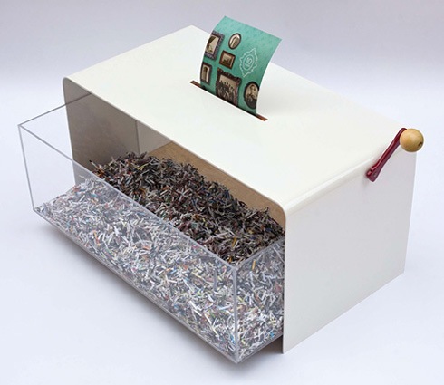 シュレッダーが付いたテーブル【Papervore Coffee Table】