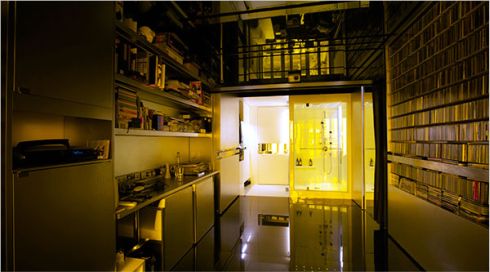 ２４個の機能を持つ「究極のワンルーム」が登場？！【24 Rooms Tucked Into One】