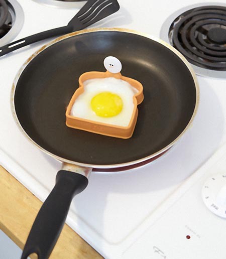 食パン型の目玉焼きがつくれるリング【Joie Toast Shaped Silicone Egg Ring】