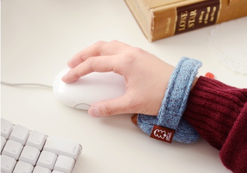 マウスの使い過ぎから手首を守る可愛らしいリストクッション【Fluffy Animal Wrist Cushion】