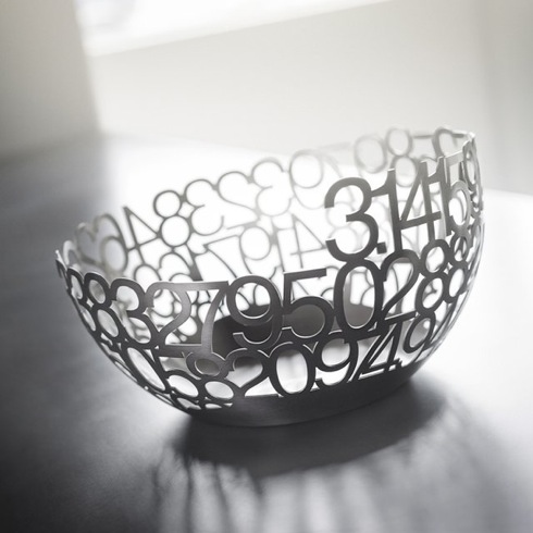 円周率が描く美しい螺旋。「およそ３」じゃないボウル【Pi Laser Cut Steel Bowl】