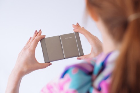 スタンドケースもクールな折りたたみ式モバイルキーボード【Jorno】