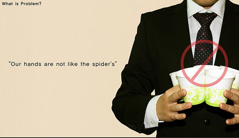 トレーいらず！カップ同士を連結させてまとめて持ち運べるホルダー【Smart Holder】