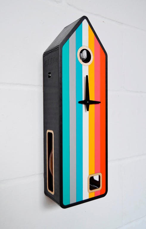 ７色ストライプが印象的なモダン鳩時計【Color-House】