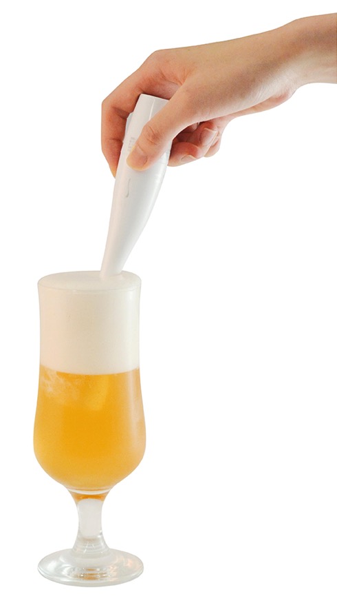 スイッチ一つでクリーミー。ビール泡が手軽に作れるスティック【ビアフォーマー】