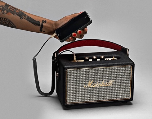 スマホの音楽が再生できる。MarshallのポータブルBluetoothスピーカー【Marshall Kilburn】