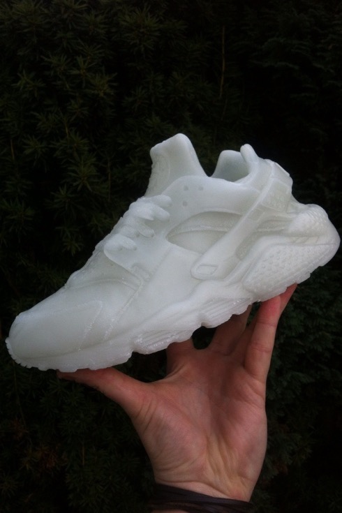 ホンモノのスニーカーそっくりなキャンドル【Full Size Hua Sneaker Candle】