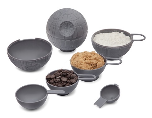 キッチンに超兵器を。デス・スターの計量カップセット【Star Wars Death Star Measuring Cups】