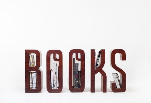「BOOKS」のタイポグラフィが美しい本棚【The Books Shelf】