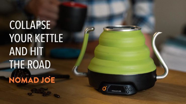 旅行にも持ち歩ける。折りたたみ式の小型電気ケトル【Voyager Kettle】