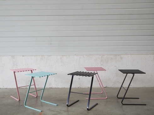 スリットでつながる軽快なスツール【Tabouret LS01】