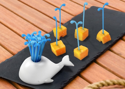 潮吹きクジラの爪楊枝ケース【Moby Pick Party Picks】