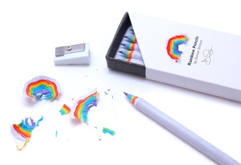 削るレインボー。削りカスが虹になる鉛筆【Rainbow Pencils】