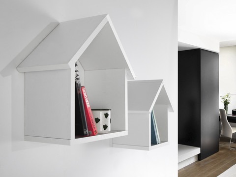 おうちのカタチの壁収納【Toplu Konut Wall Shelves】