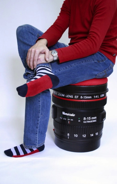 でっかいカメラレンズのスツール【Reflex lens shape wooden stool with storage】