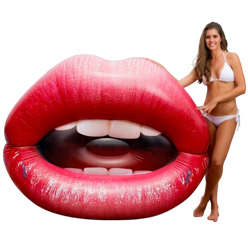 食べちゃうぞー。巨大なお口のフロートチェア【Luscious Lips Pool Float Lounger】