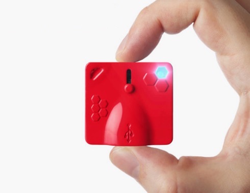 モバイルバッテリーやストレージを搭載した超コンパクトなデバイス【PowerClip】