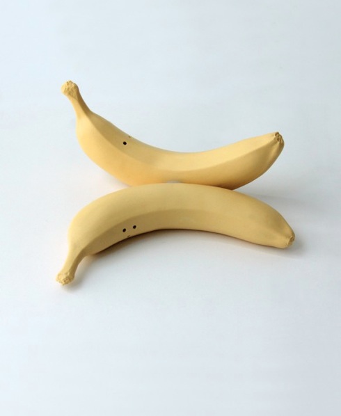 Bananasaltandpeppershakers02