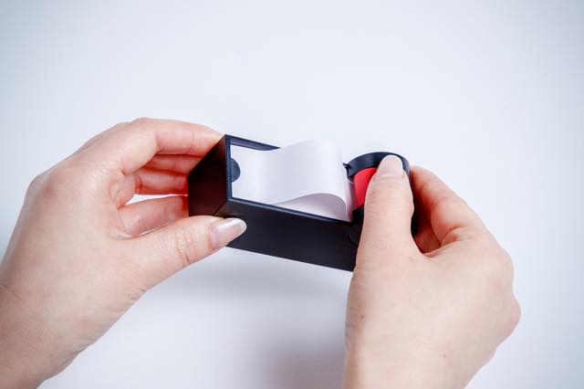 乾燥肌のアナタに。付箋が取りやすい専用ケース。【簡単にめくれる付箋ケース】