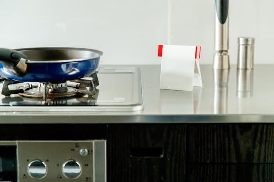 クタっとならないペーパースタンド キッチン