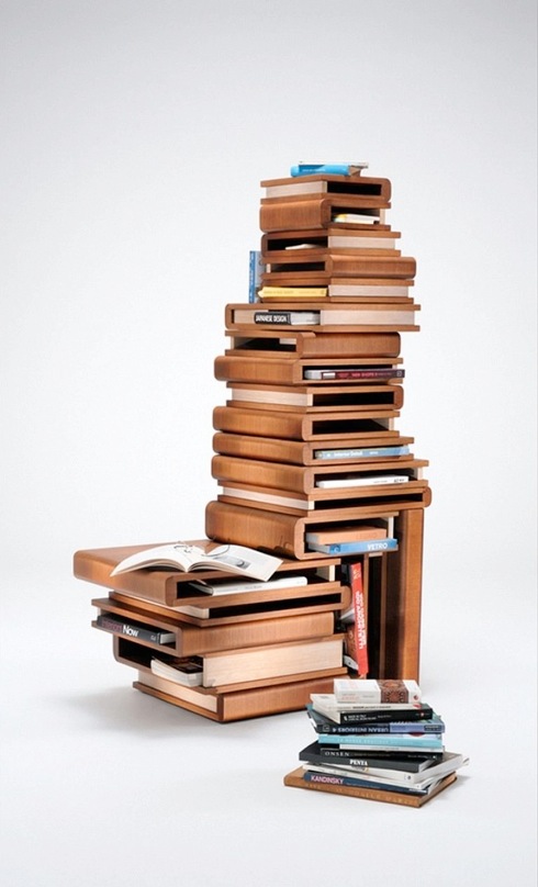 「積ん読」みたいな本棚【Once upon a time】