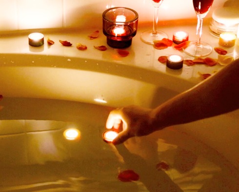 お風呂で使えるキャンドルみたいなLEDライト【Mogics Light】