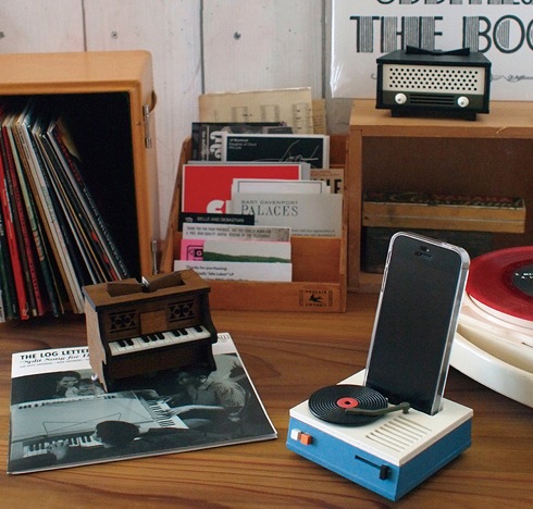 レトログッズっぽいスマホスタンド＆スピーカー【Wooden Analog Speaker】