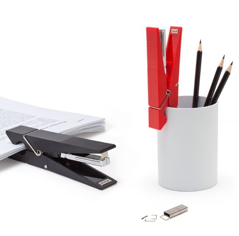 仮留めも出来る洗濯ばさみ型のステープラー【Paper Peg】