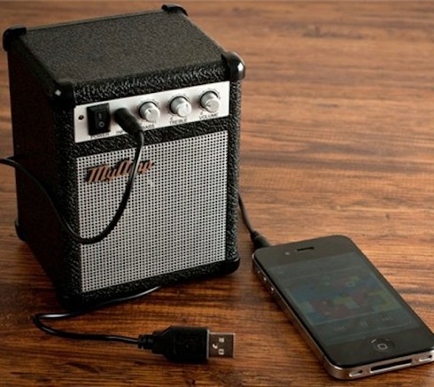 スマホで音楽を楽しむ方に。ギターアンプ型の小型スピーカー【My Amp】