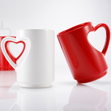 ハートな取っ手のマグカップ【Love cup】