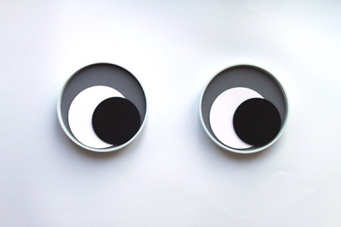 壁に目あり？ ぎょろっとした目玉の時計【PopEye Clock】