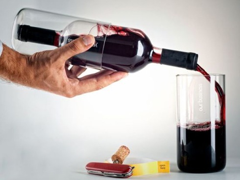 乾杯のためのワインボトル【Design Business Bottle】