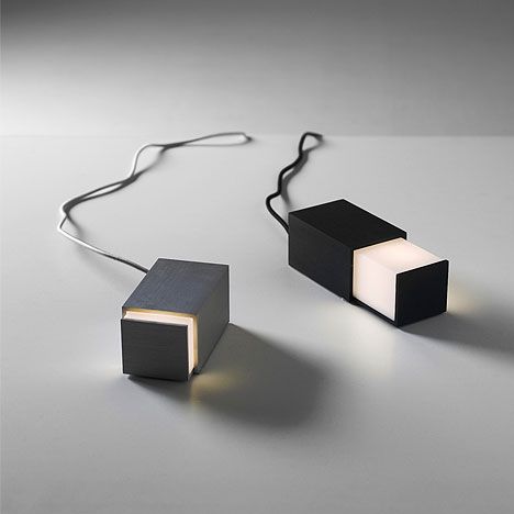 マッチ箱のようにフタを「引き出す」と灯りが点くデザイン照明！【Box Light by Jonas Hakaniemi】