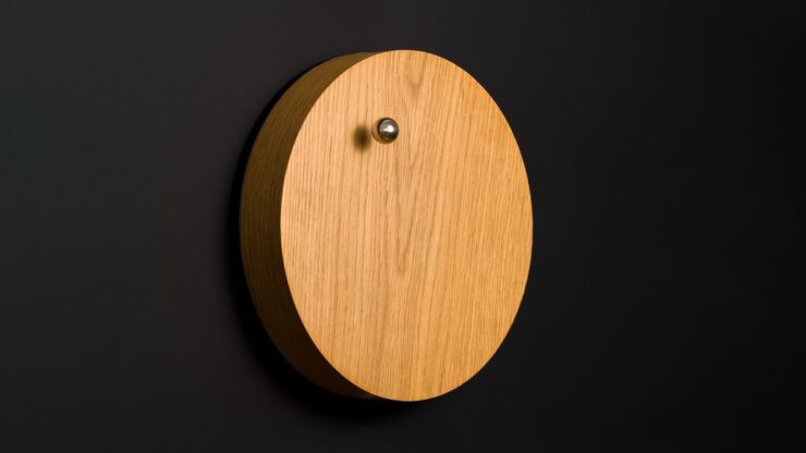 ボール＝針が宙に浮く時計【STORY】