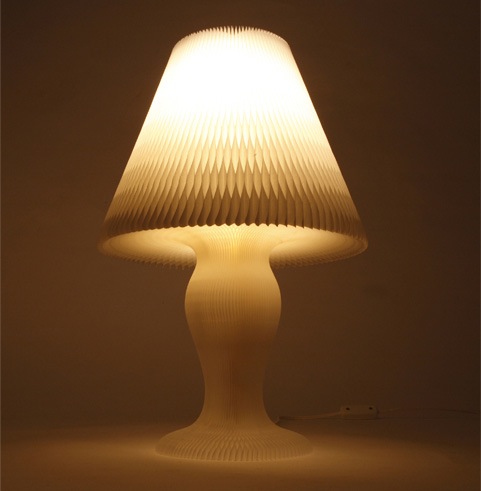 広げると美しいハニカム型シェードになる照明【honeycomb lamp】