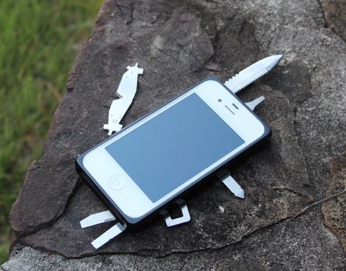 22種のサバイバルツールが内蔵されたiPhoneケース【TaskOne】