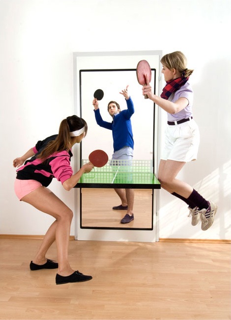 卓球台に変身するドア【The Ping Pong Door】