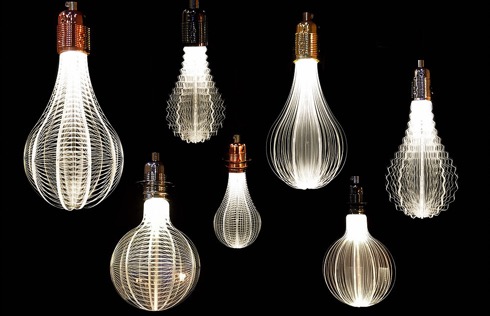 アクリル×レーザーが生み出す魅惑の光【URI Led Light Bulb】