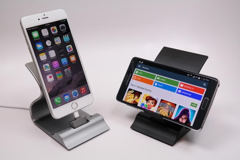 様々なスマホ・タブレットに対応した万能充電ドック【Sarvi Dock】