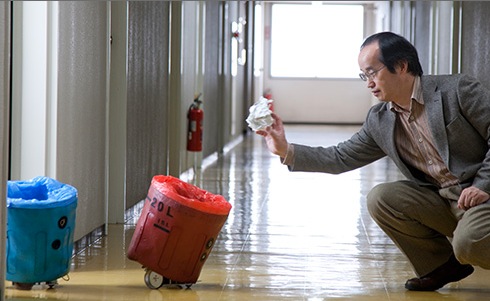 人間にゴミを拾ってもらうロボットゴミ箱【Sociable Trash Box】