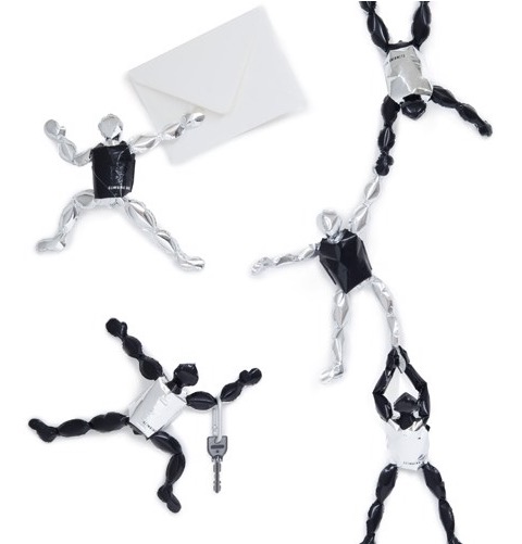 壁をよじのぼる風船男【クライミングマン】