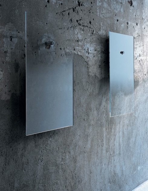 怖っ・・・！ 壁に浮かび上がる鏡【Fiction】