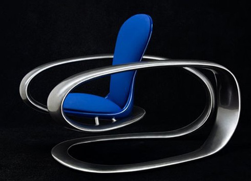 まるで未来から来たような「空飛ぶ椅子」【Flying Chair】