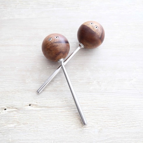 軽快なリズムでどうぞ。マラカスのソルト＆ペッパー【AKMD Maracas S&#038;P Shaker】