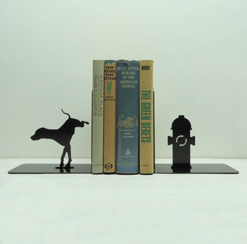 粗相をしてしまったブックエンド【Fire Hydrant Bookends】