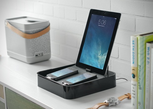 あの「サンクチュアリ」にタブレットスタンドが！ ガジェット整理に最適な充電ステーション【Sanctuary4】