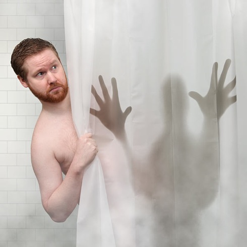 怖ぇ・・・。人の影が浮かび上がるシャワーカーテン【Shower curtain Scary】