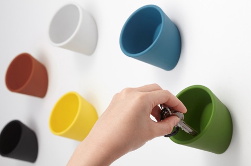 どこにでも簡単に「ポケット」が作れる小物入れ【cuppo】