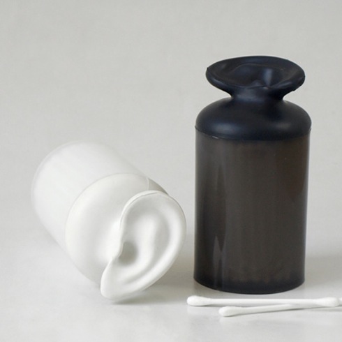 綿棒は「耳」のケースにしまっておきましょう。【LISTEN UP】